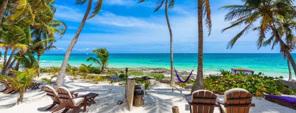 Vista panorámica de Playa del Carmen en un día soleado